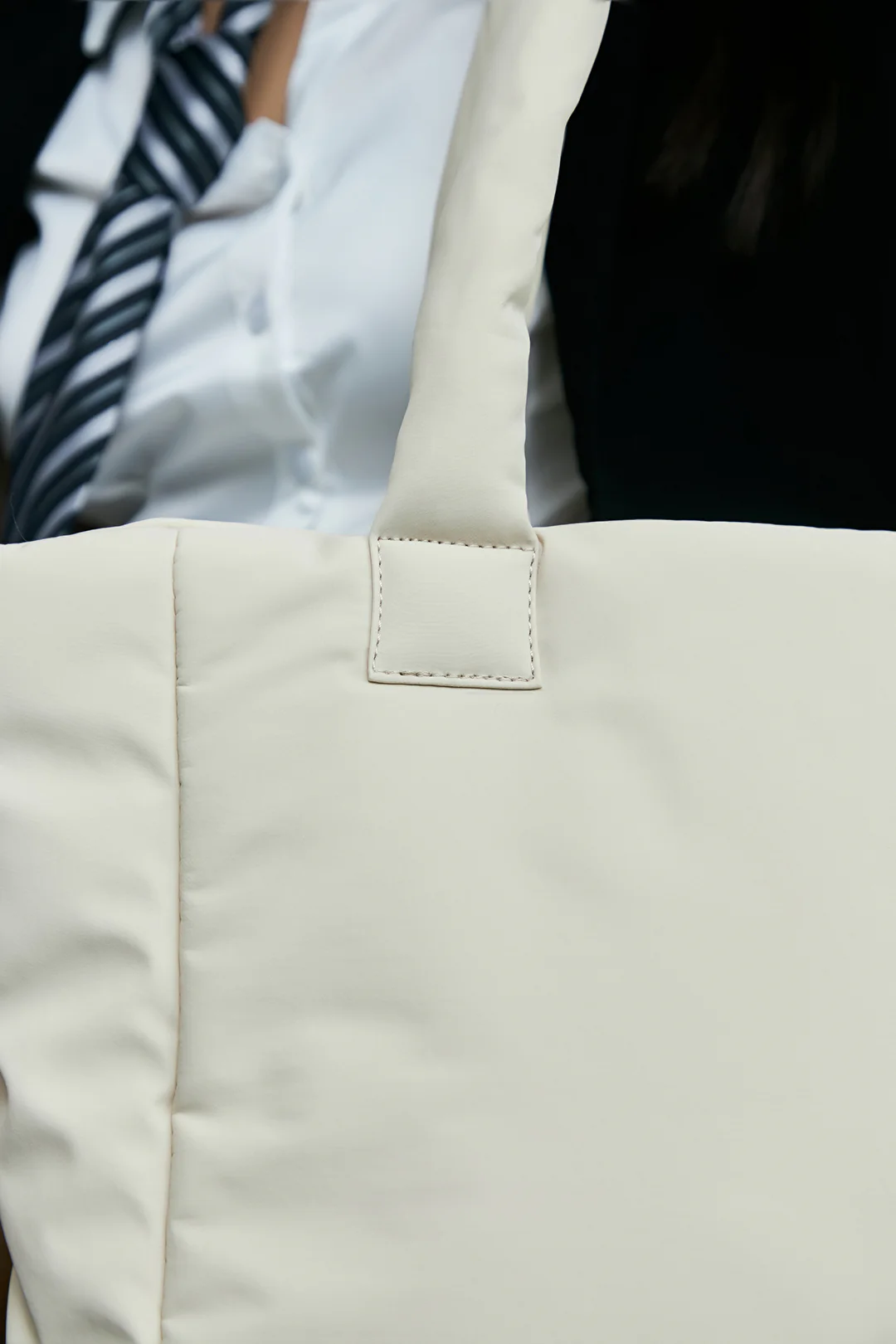 Go-Getter Laptop Tote (Nylon Cream) - Image 4